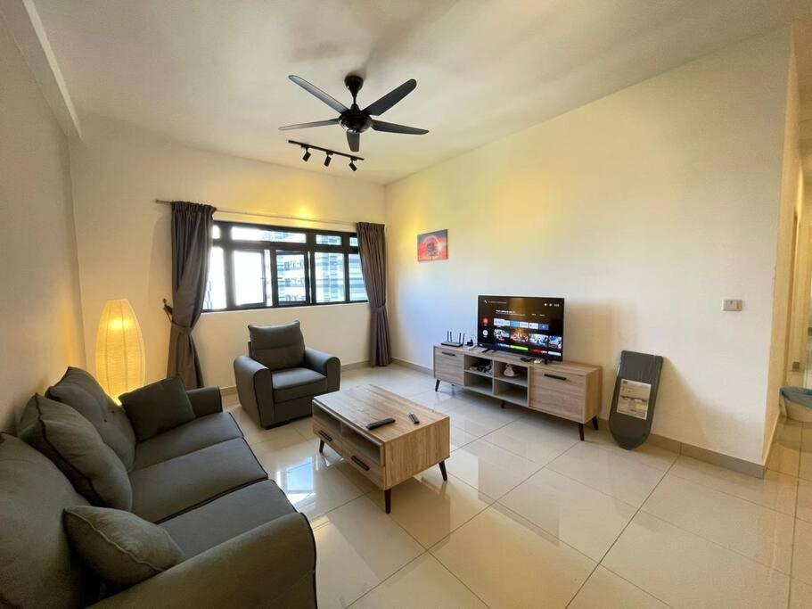 Meridin Medini By Wp Homestay Nusajaya  Exterior photo
