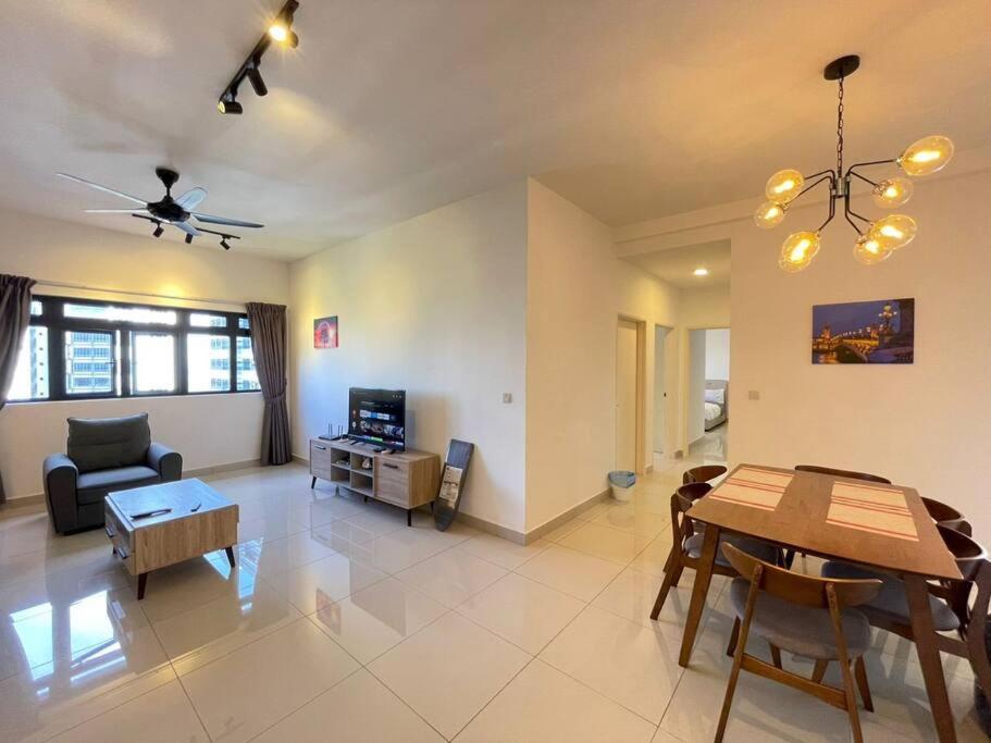 Meridin Medini By Wp Homestay Nusajaya  Exterior photo