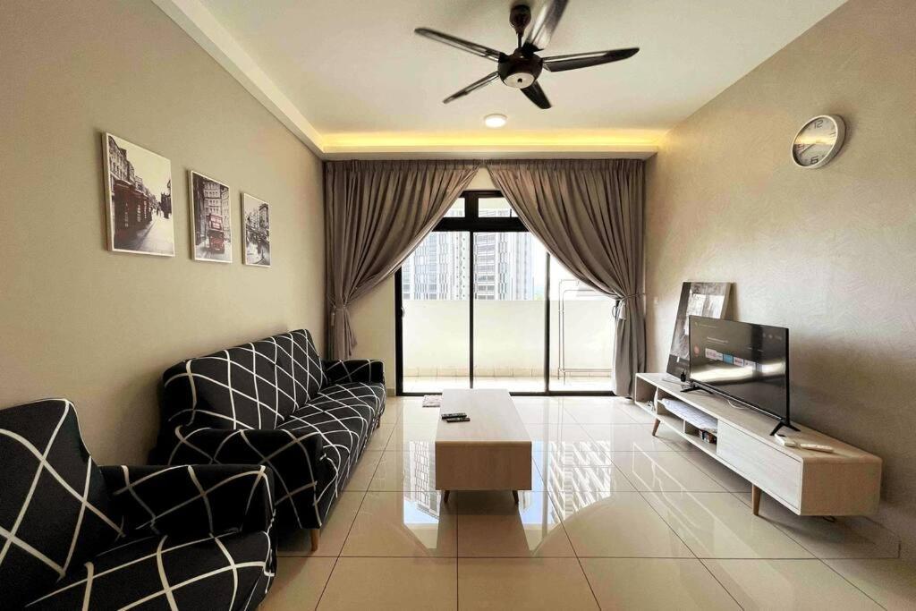 Meridin Medini By Wp Homestay Nusajaya  Exterior photo