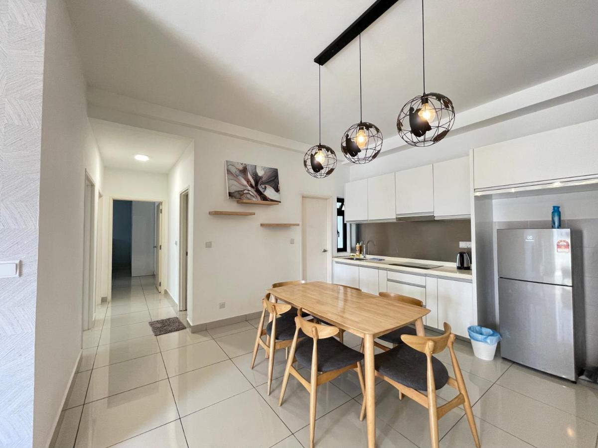 Meridin Medini By Wp Homestay Nusajaya  Exterior photo